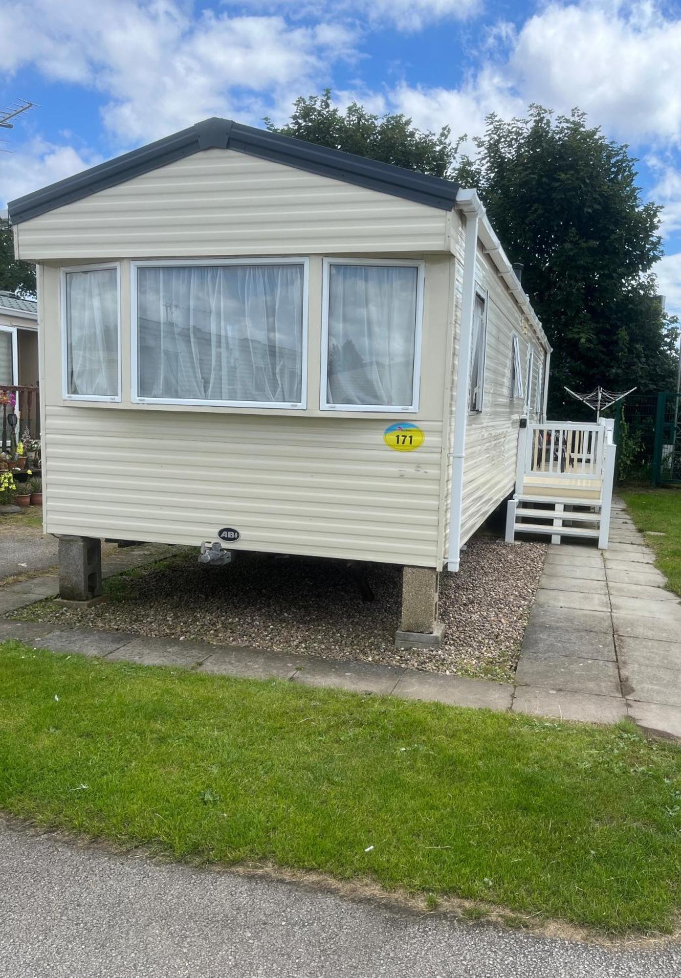 The Luxury Wolds Retreat 6 Berth 3 Bedrooms Beds Made For Arrival Wifi Apartment Ingoldmells